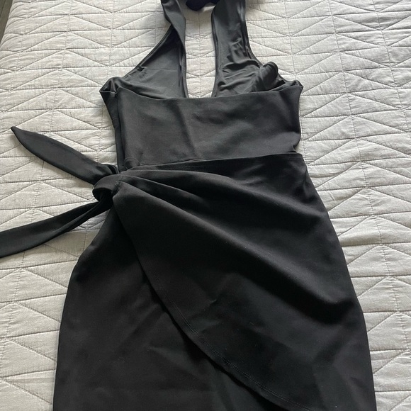 New! Lovers + Friends Halter Wrap Cocktail Corey Dress Black 20815 - Picture 5 of 13